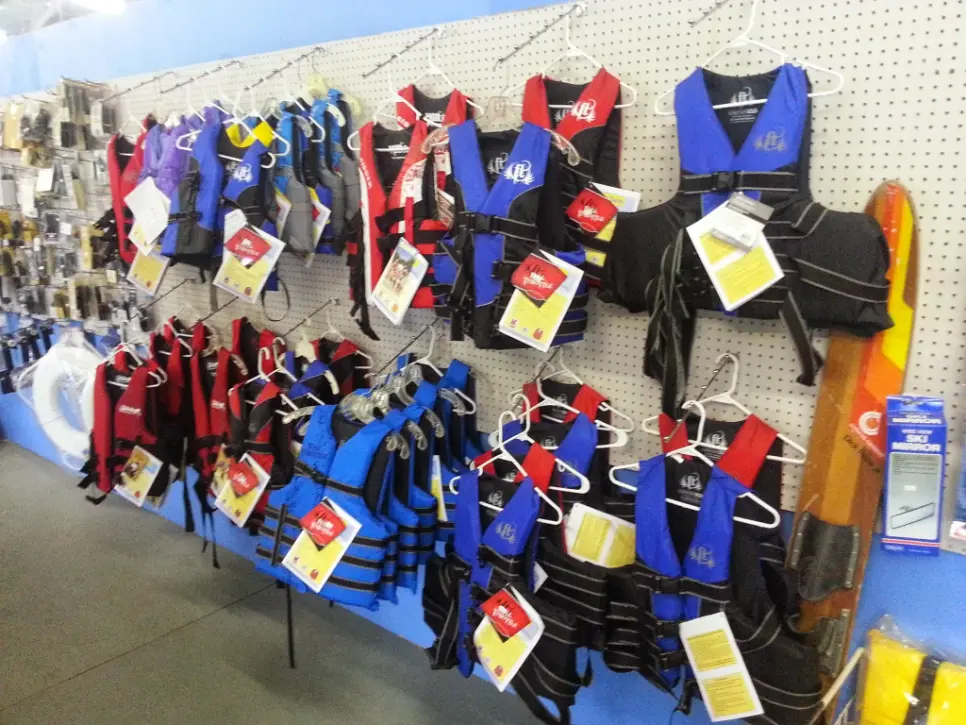 Family-owned Anchors A'Weigh marine shop serving Waukesha, WI boaters since 1990